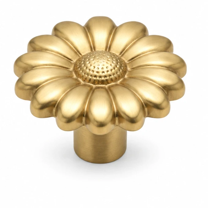 Daisy knob in Warm Brass